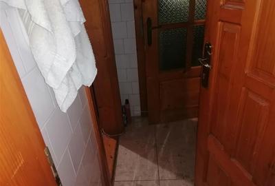 Decomandat cu Centrala Proprie Etaj 1 - 4