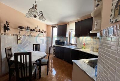 Casă individuală cu 8 camere cu Canalizare în Episcopia Bihorului - 34