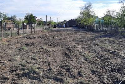 Teren de 1500 mp, în Săgeata - 7