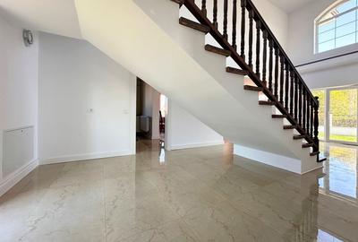 Vânzare casă 5 camere nouă elegantă și spațioasă în Hărman - 14