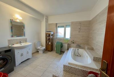 Casă cu 8 camere cu Teren 506 Mp în Sânmartin - 22