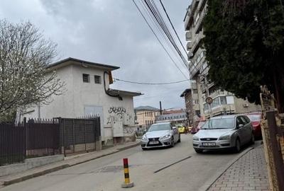 Apartament cu 3 camere decomandat în Semicentral