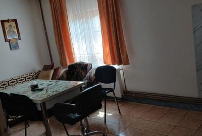Casă cu 4 camere în Exterior Vest - 8