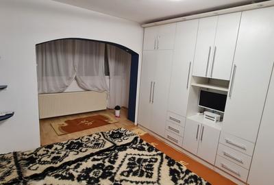 Apartament cu 3 camere decomandat în Luncă - 2