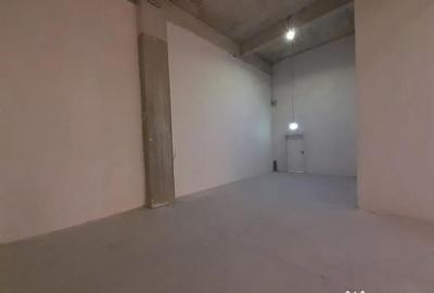 Spațiu comercial, de 119 mp, în Central - 4