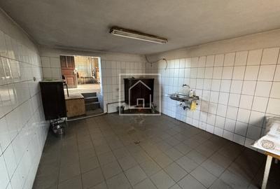 Spațiu comercial, de 150 mp, în Central - 4