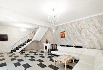 Casa P+1E si teren 370 mp, singur in curte - Piata Centrala Casa P+1E si teren 370 mp, singur in curte - Piata Centrala - 14