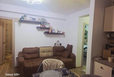 Apartament cu 3 camere decomandat în Rediu - 2
