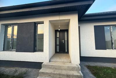 Casa Individuala / 3 Camere / 1 Baie / Teren 270 mp - 2