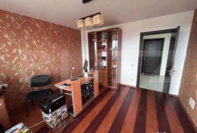 Casă cu 6 camere cu Teren 2000 Mp în Aeroport - 13