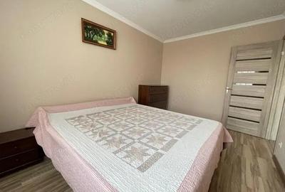 Apartament cu 2 camere decomandat în Florilor