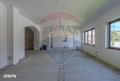 Casă cu 4 camere cu Teren 2914 Mp în Hoghiz - 6