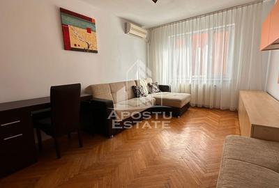 Apartament cu 3 camere semidecomandat, mobilat în Complex Studențesc - 1