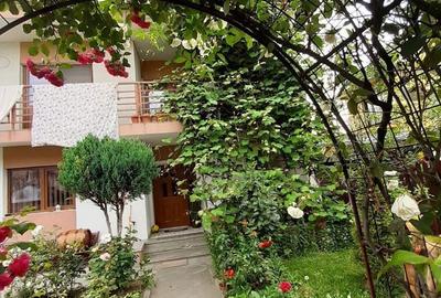 Casă cu 4 camere în Central - 8