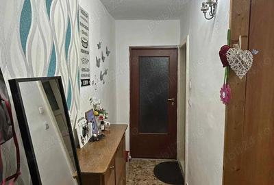 Dau in chirie apartament 2 camere Rogerius Oradea - 1