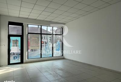 Spațiu comercial, de 143 mp, în Central - 3