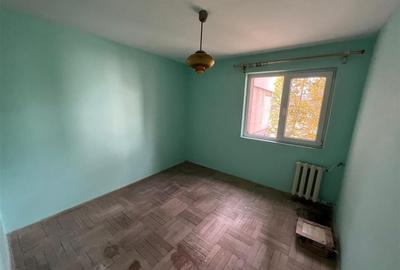 Apartament 4 camere, etaj 1/4, zona Mausoleul Eroilor - Sud Apartament 4 camere, etaj 1/4, zona Mausoleul Eroilor - Sud - 5