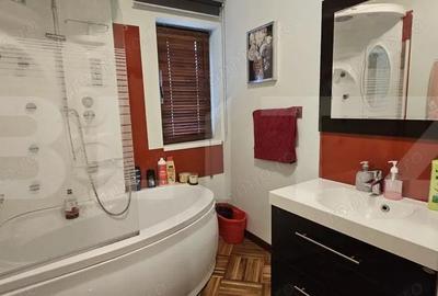 Apartament cu 3 camere decomandat în Central - 12