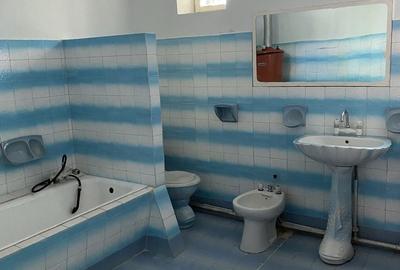 Casă cu 4 camere în Central - 1