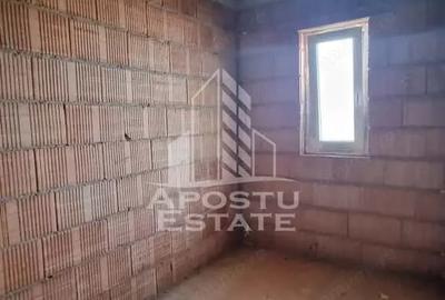 Casă cu 4 camere cu Teren 315 Mp în Giarmata
