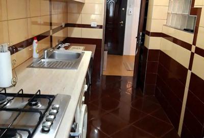 De inchiriat apartament cu 3 camere - 6