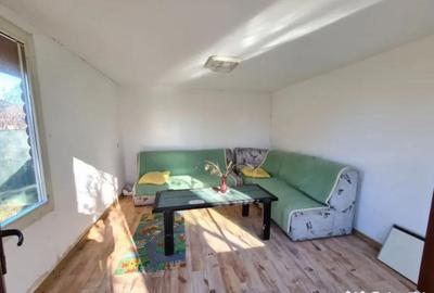 Casă cu 5 camere cu Teren 10000 Mp în Bumbești-Pițic - 1