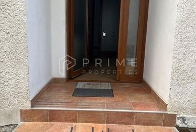 Casă individuală cu 4 camere cu Canalizare în Central - 9