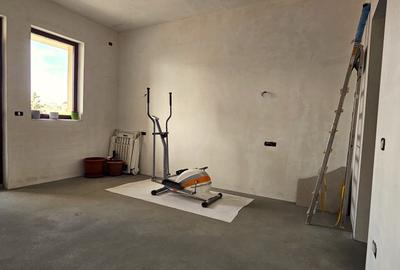 Apartament 3 camere intr o vila P+2E cu cate un apartament pe etaj - 14