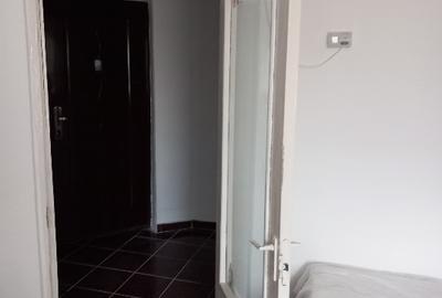 Vând garsoniera confort 1,decomandata,Slobozia,Ialomita,39000 euro,usor negociab