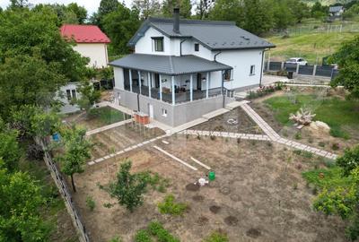 Casa 5 camere in Barnova, 150 mp utili si 1000 mp teren