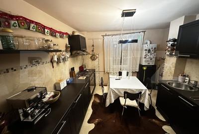 Apartament cu 3 camere decomandat, mobilat în Rovine - 4