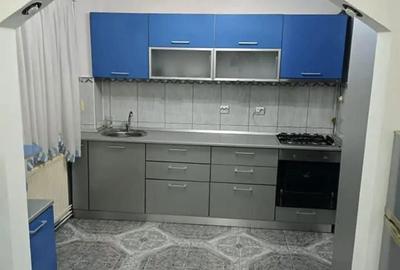 Apartament cu 3 camere semidecomandat în Central - 4
