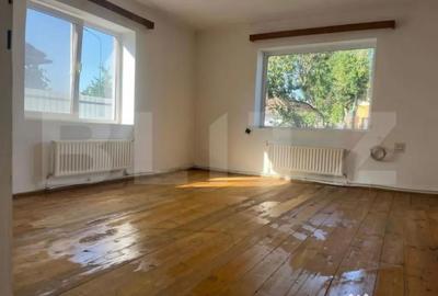 Casă cu 3 camere cu Teren 180 Mp în Stupini - 1