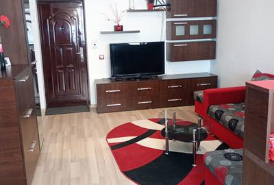 Apartament cu 3 camere decomandat în Giacăș - 1