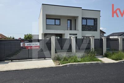 Casa zona aeroport Craiova, moderna,  parter si etaj teren 500 mp - 1