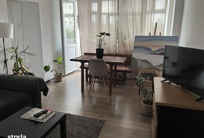 Apartament cu 3 camere semidecomandat, mobilat în Grivița