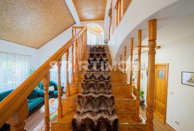 Casă individuală cu 5 camere cu Canalizare în Central - 50