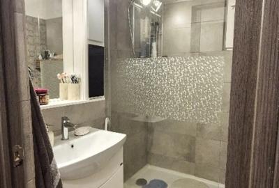 Apartament cu 3 camere semidecomandat în Berceni - 9