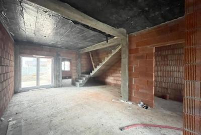 Duplex cu 4 camere cu Canalizare în Urseni - 3