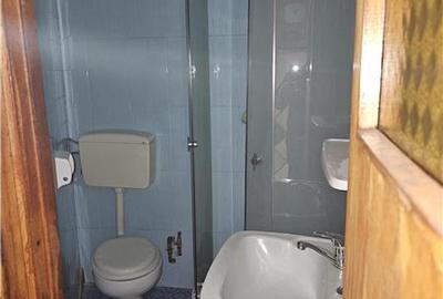 Apartament cu 4 camere semidecomandat, mobilat în Micro II - 9