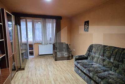 Apartament cu 2 camere semidecomandat, mobilat în Simeria
