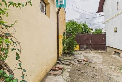 Apartament la casă cu 4 camere în Pârneava - 12