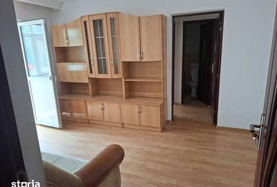 Apartament cu 3 camere semidecomandat în Central - 5