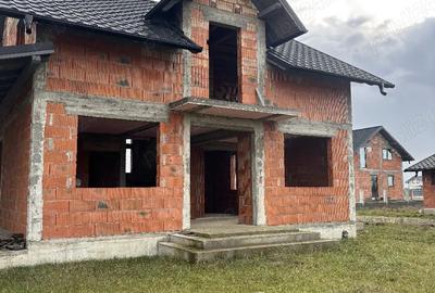 Casă cu 3 camere în Marginea - 2