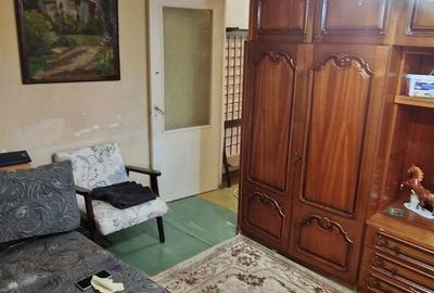 Apartament cu 3 camere semidecomandat în Radu Negru - 1