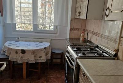 Ocazie: vand apartament cu 3 camere str.Ghe Lazar - 7