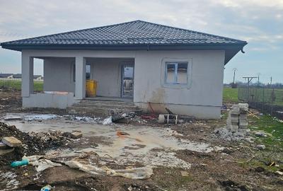 Vand casa pe Parter 106mi €  0724872115 - 1