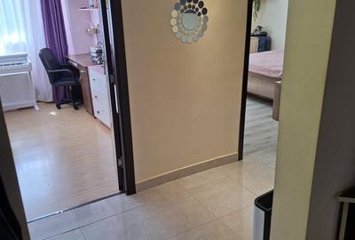 Apartament cu 3 camere decomandat în 1 Decembrie - 3