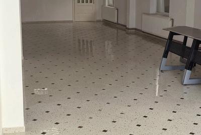 Spațiu comercial, de 100 mp, în Ultracentral - 4