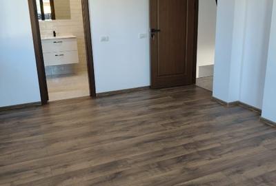 Proprietar,vând vila nouă,zona Cora Brătianu Constanța - 5